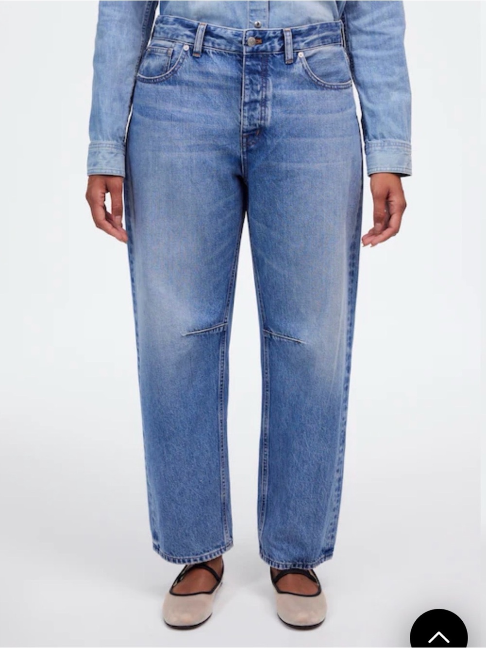 Madewell The Curvy Darted Barrel-Leg Jean, Size 32